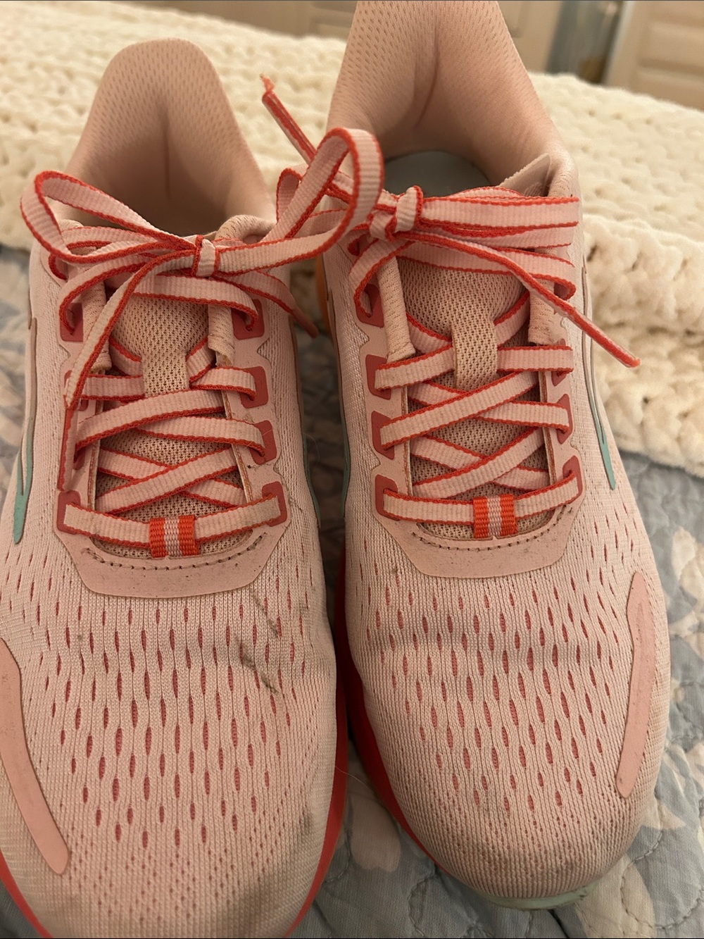 Avia punk and orange sneakers